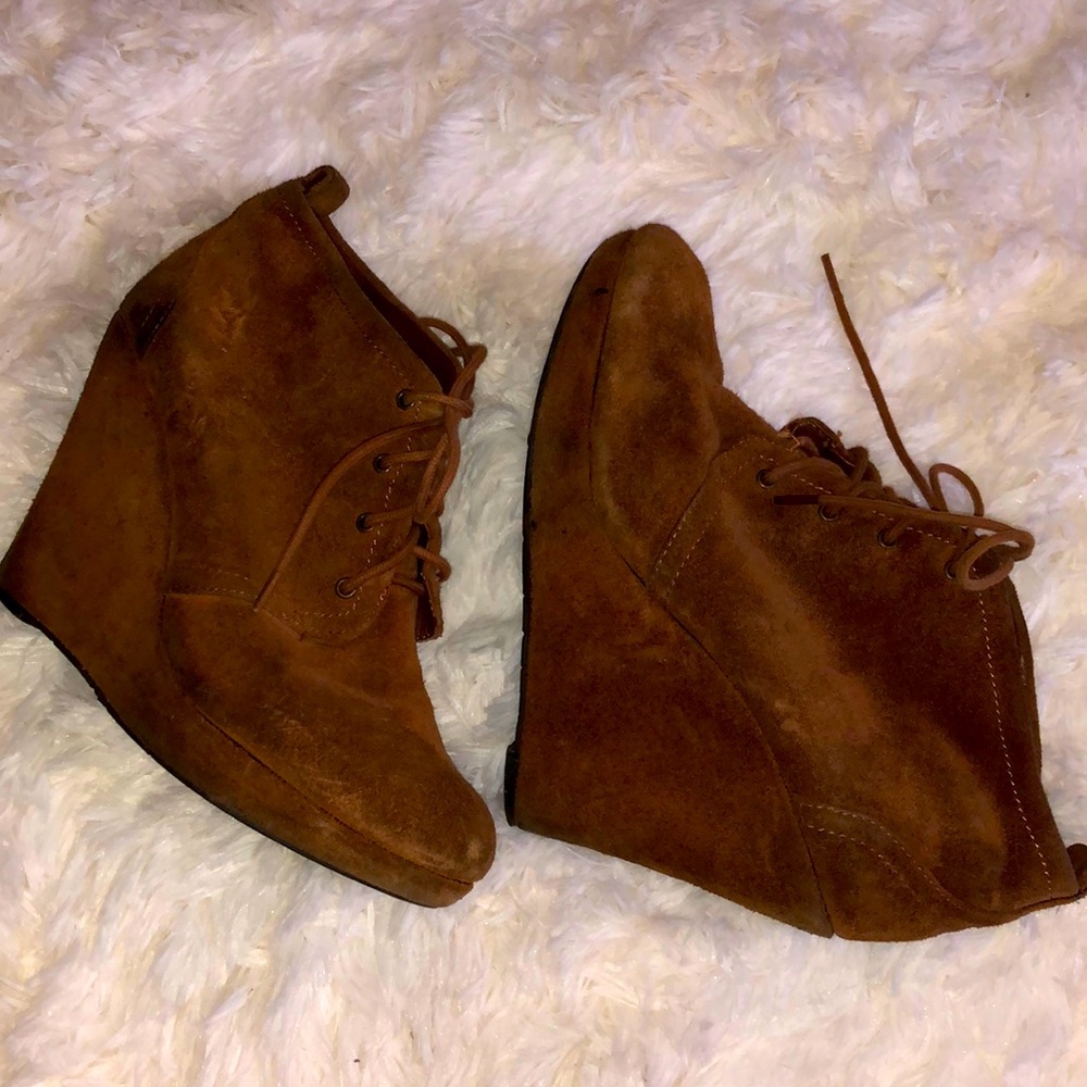 Jessica Simpson bwn suede lace up booties Size 6.5